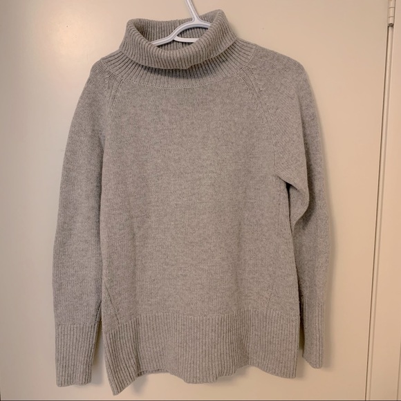 Aritzia Babaton Nicolas Sweater - Picture 3 of 5